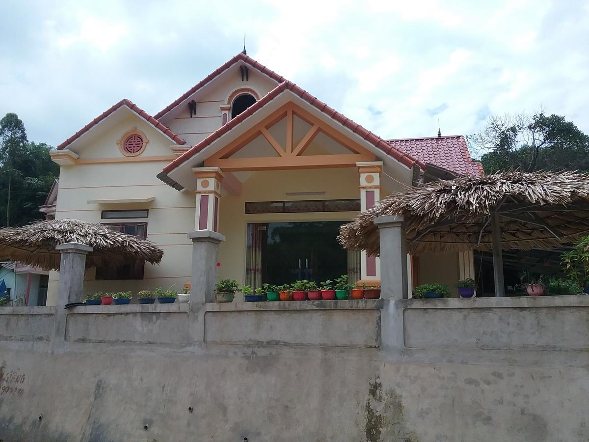 Thac Ba Family Homestay Ho To Zewnętrze zdjęcie