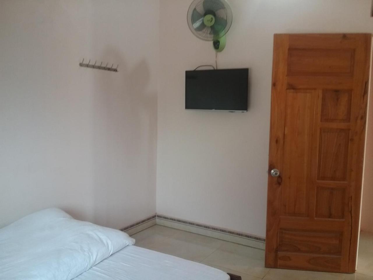 Thac Ba Family Homestay Ho To Zewnętrze zdjęcie