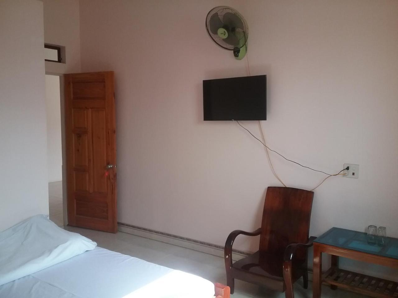 Thac Ba Family Homestay Ho To Zewnętrze zdjęcie